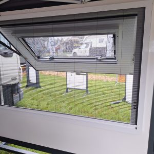 Flyscreen for panoramic hatch PL22