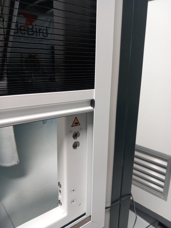 Flyscreen for panoramic hatch PL22 - Image 4